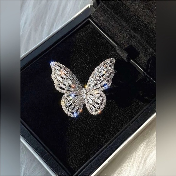 New Charming Charlie Butterfly Statement Ring ~ CZ Crystal Butterfly Cocktail - Picture 10 of 15